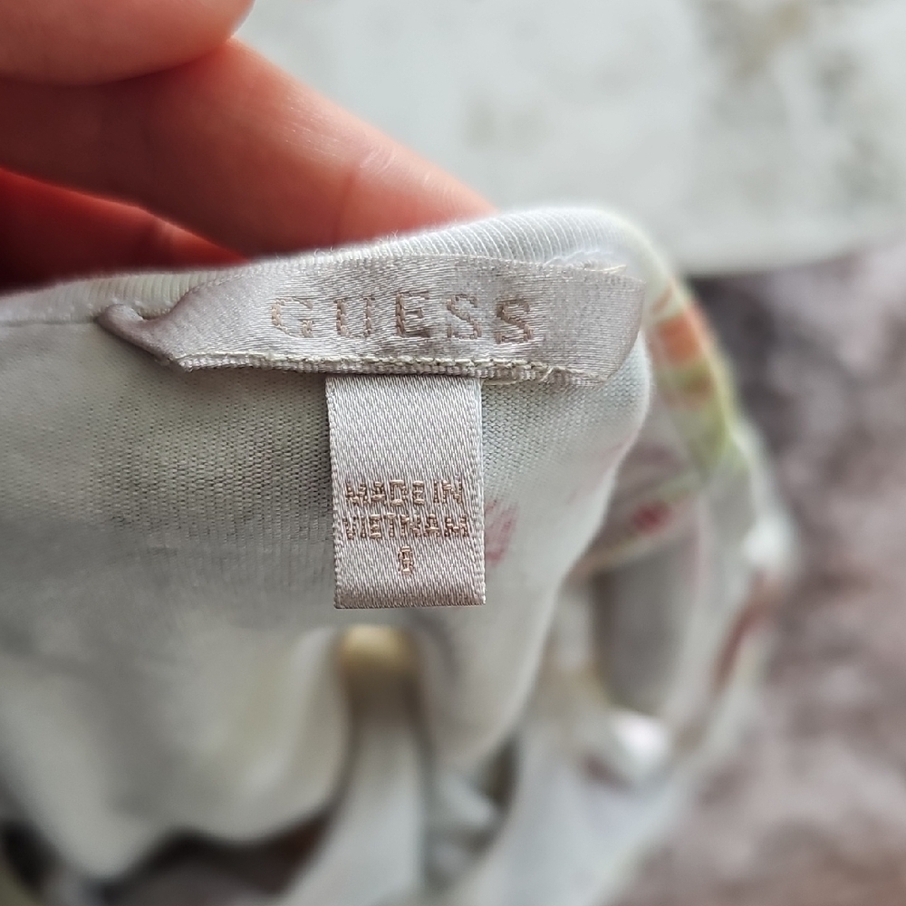 Guess Multicolor Floral Ruffle Top BNWOT - Picture 2 of 3